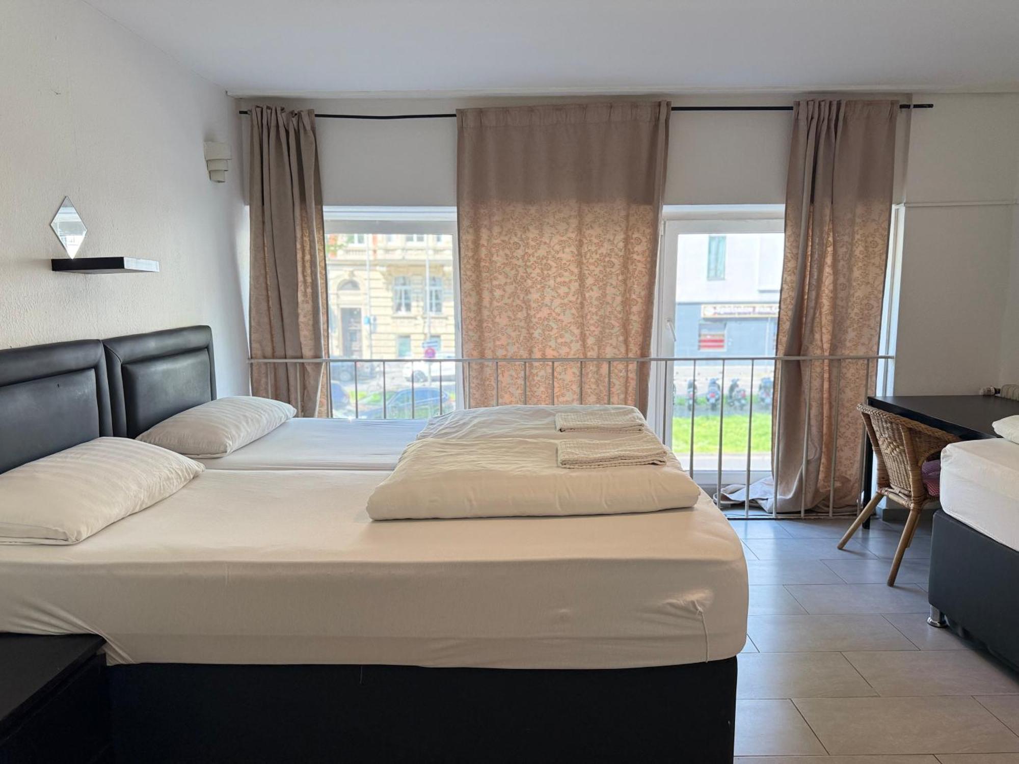 Hotel Garni Emir Kolín nad Rýnem Exteriér fotografie