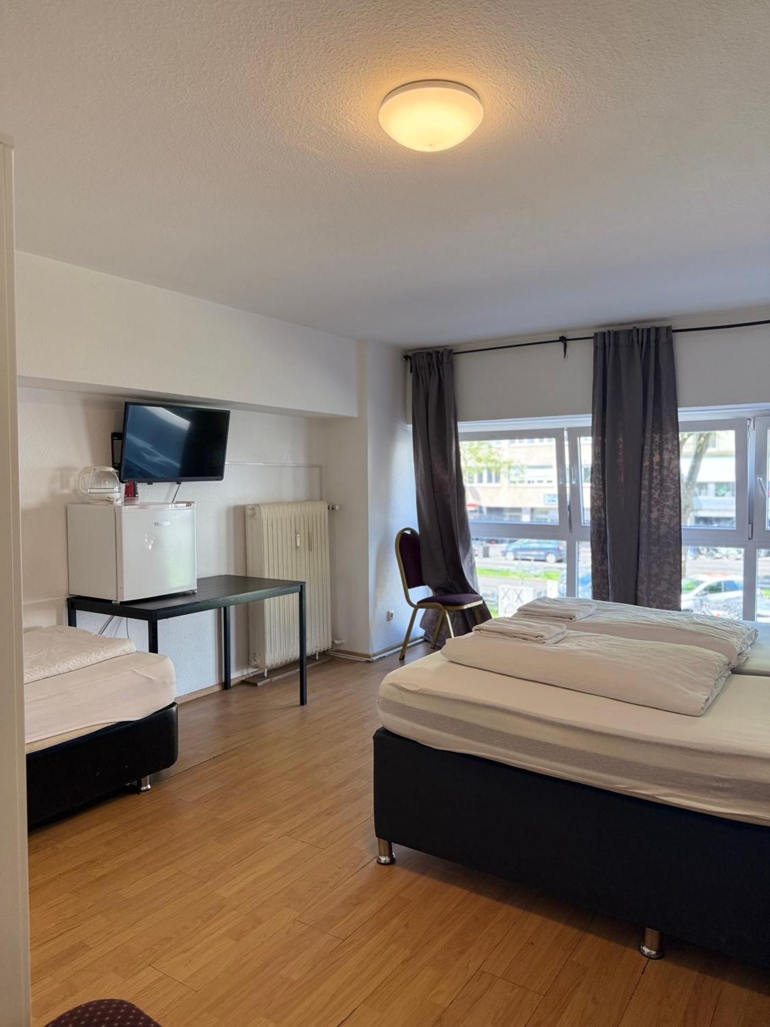 Hotel Garni Emir Kolín nad Rýnem Exteriér fotografie