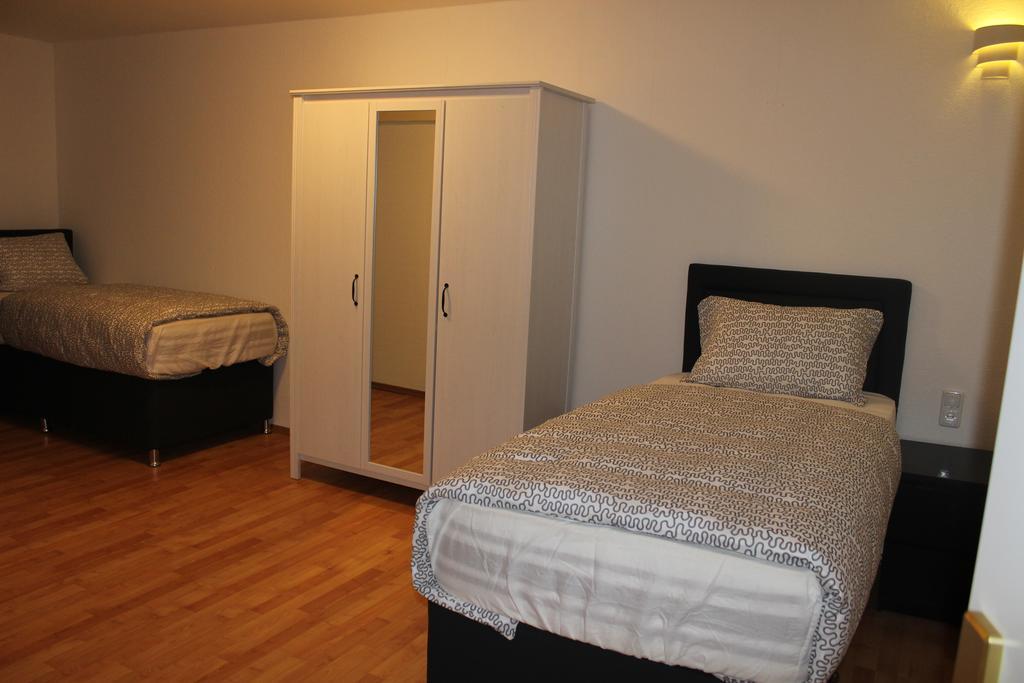 Hotel Garni Emir Kolín nad Rýnem Pokoj fotografie