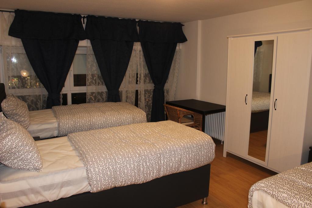 Hotel Garni Emir Kolín nad Rýnem Pokoj fotografie
